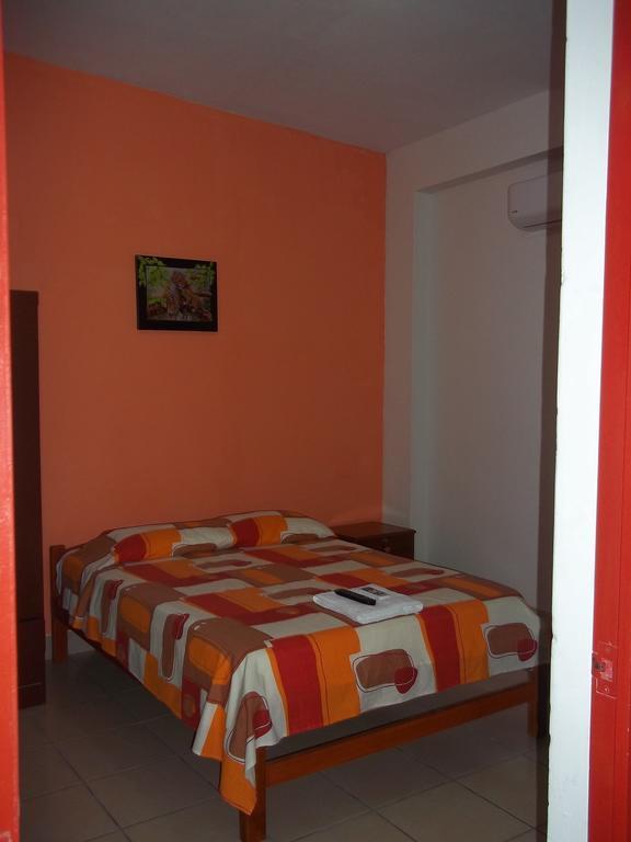 Casa Linda II Hotel Iquitos Ruang foto