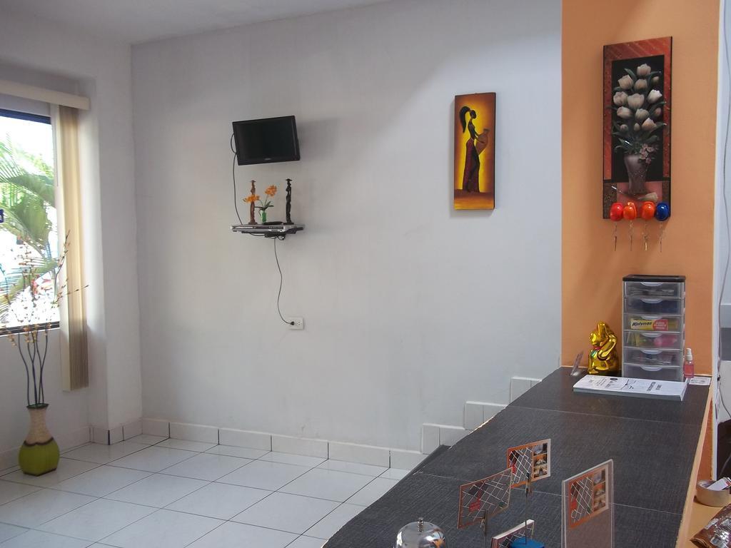 Casa Linda II Hotel Iquitos Bagian luar foto